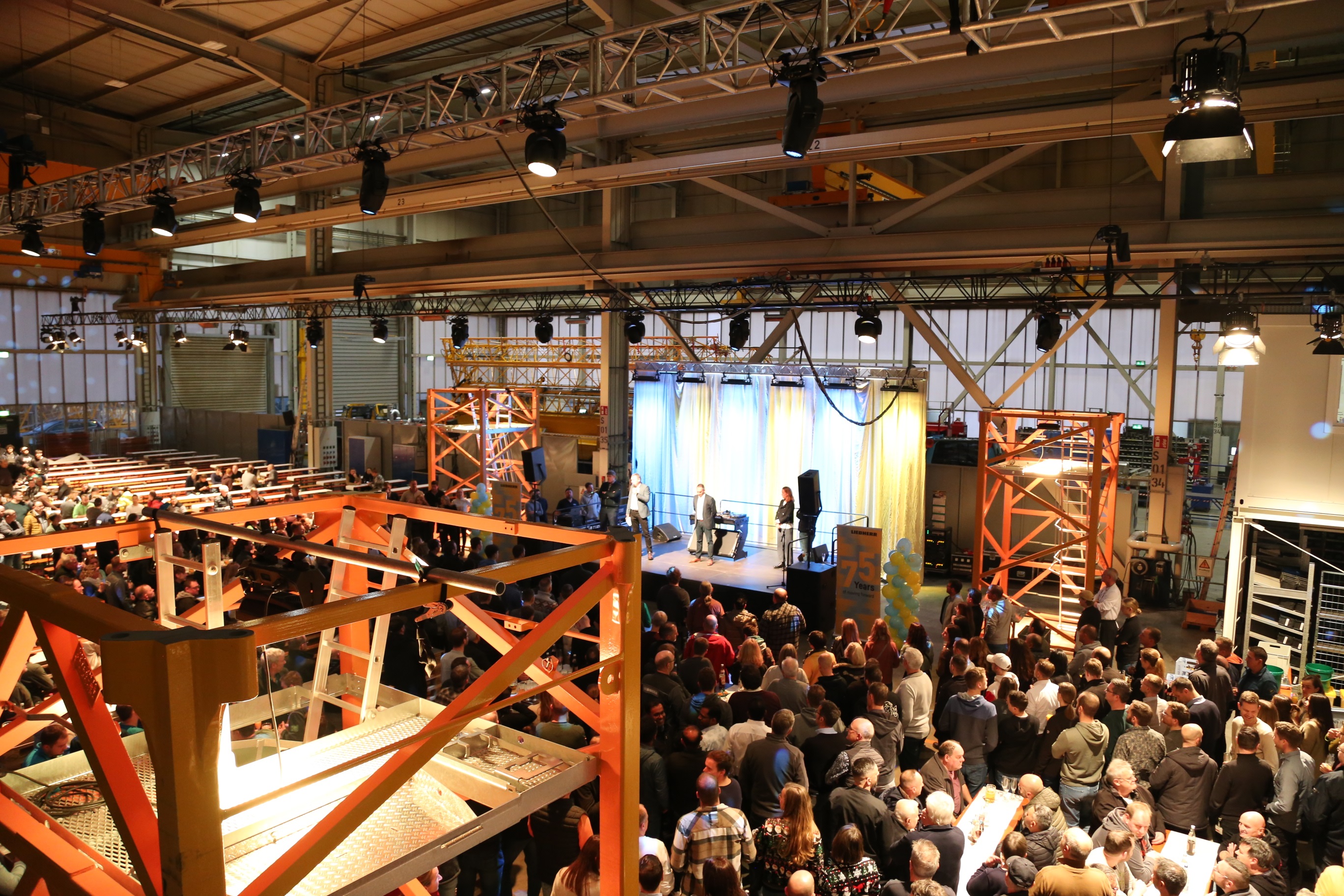 Liebherrwerk Biberach LBC Veranstaltungstechnik für Industriehalle
